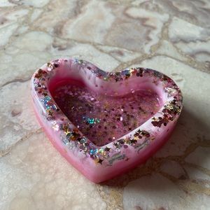 Ashtray heart: Pink unicorn glitter